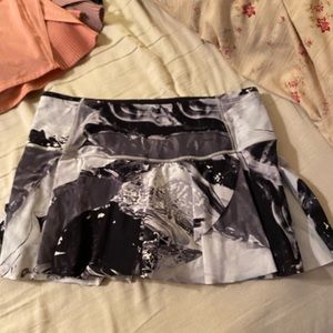 lululemon skirt size 10
